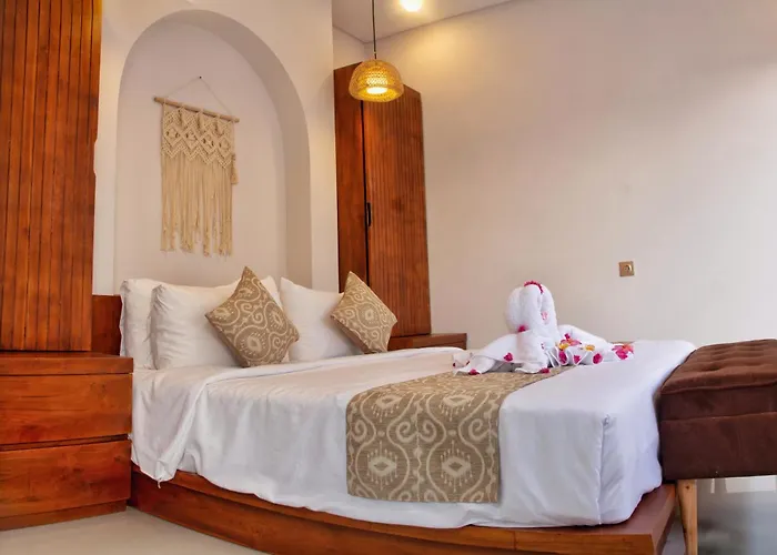 Maithala & Living Hotel *